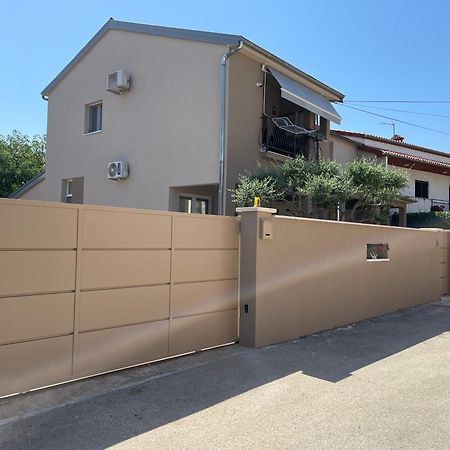 House Runa Пореч Экстерьер фото