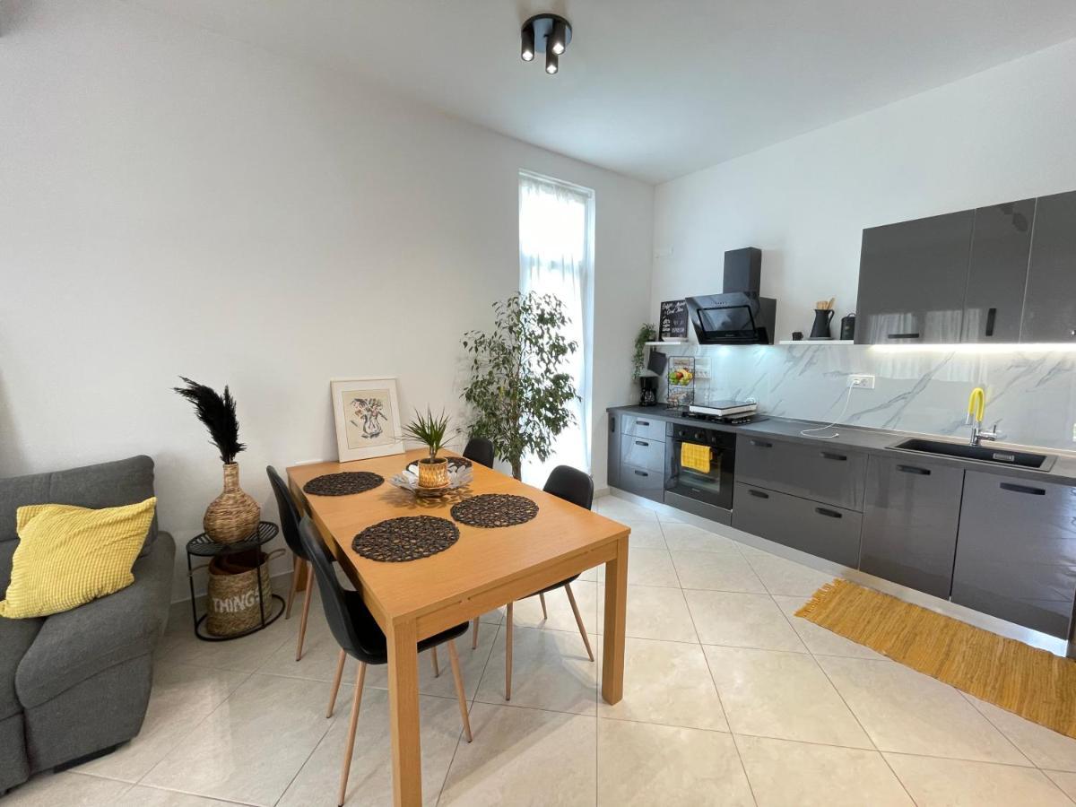 House Runa Пореч Экстерьер фото